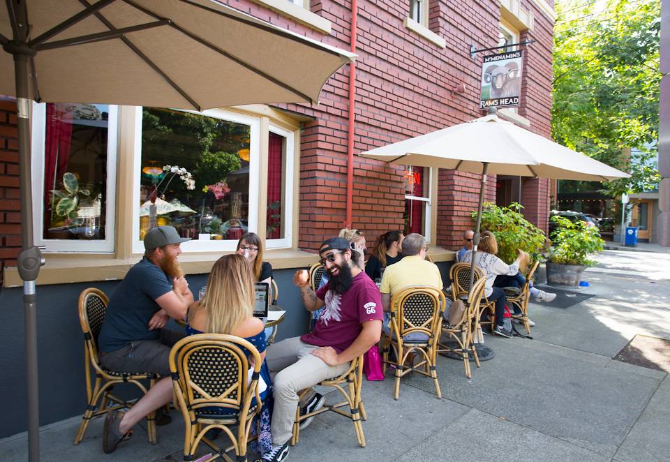 McMenamins Rams Head | restaurant | 2282 NW Hoyt St, Portland, OR 97210, USA | 5032210098 OR +1 503-221-0098