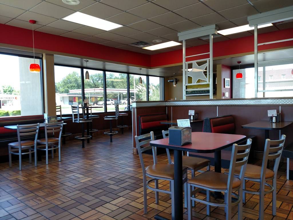Hardees | restaurant | 1015 S Broadway St, Pittsburg, KS 66762, USA | 6203086860 OR +1 620-308-6860