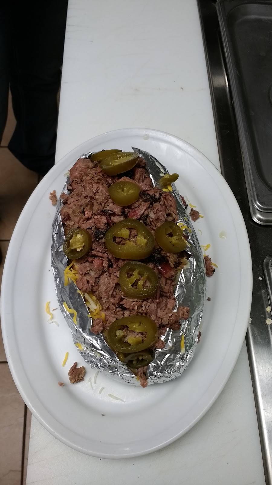 Purple Pig Cafe #2 | restaurant | 113 W Longview St, Arp, TX 75750, USA | 9038592390 OR +1 903-859-2390