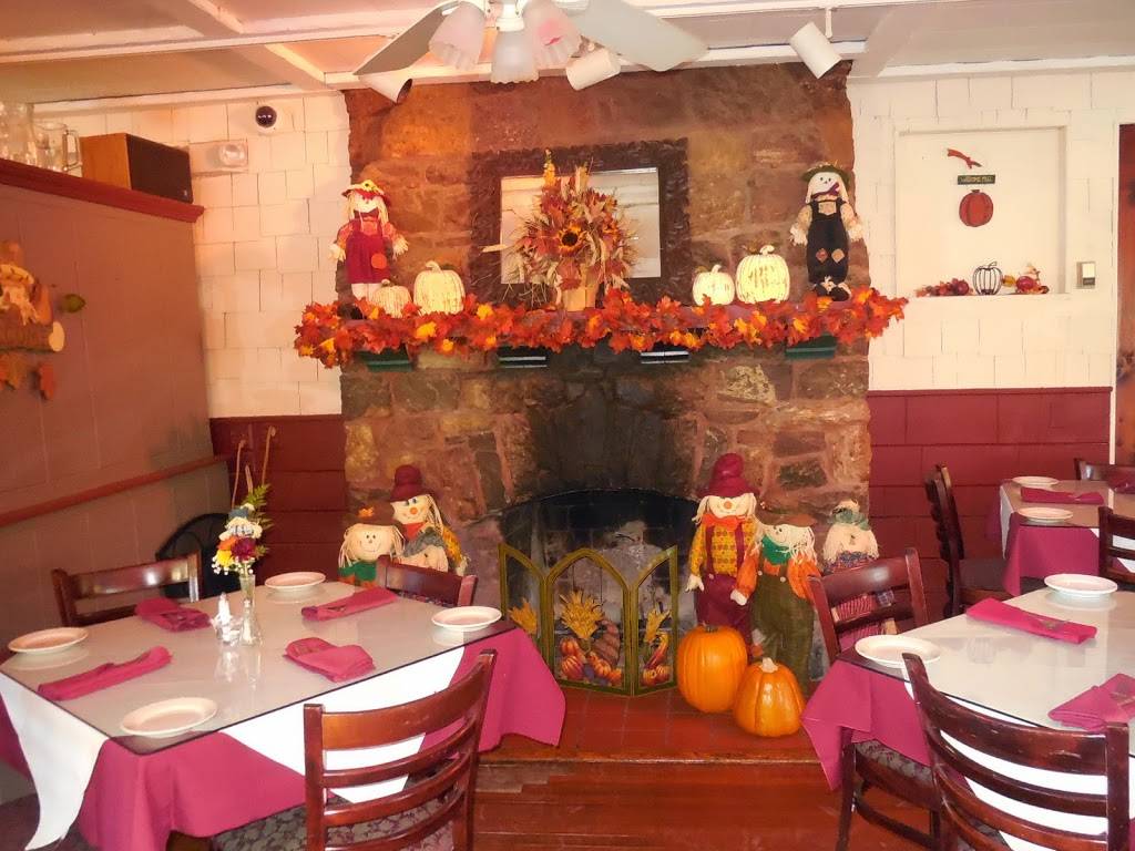 Emerald Point Restaurant & Marina | restaurant | 2640, 40 Sterling Rd, Greenwood Lake, NY 10925, USA | 8454772275 OR +1 845-477-2275