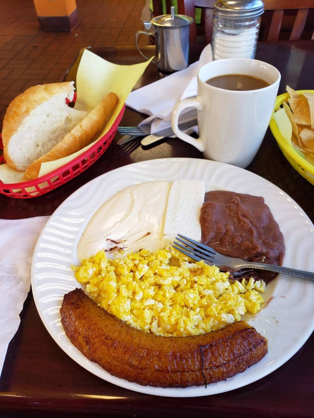 Pupuseria El Zunzal | restaurant | 2081 N Decatur Blvd, Las Vegas, NV 89108, USA | 7027785565 OR +1 702-778-5565