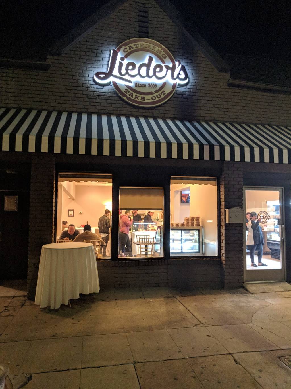 Lieders La Brea | meal takeaway | 129 N La Brea Ave, Los Angeles, CA 90036, USA | 3236587730 OR +1 323-658-7730