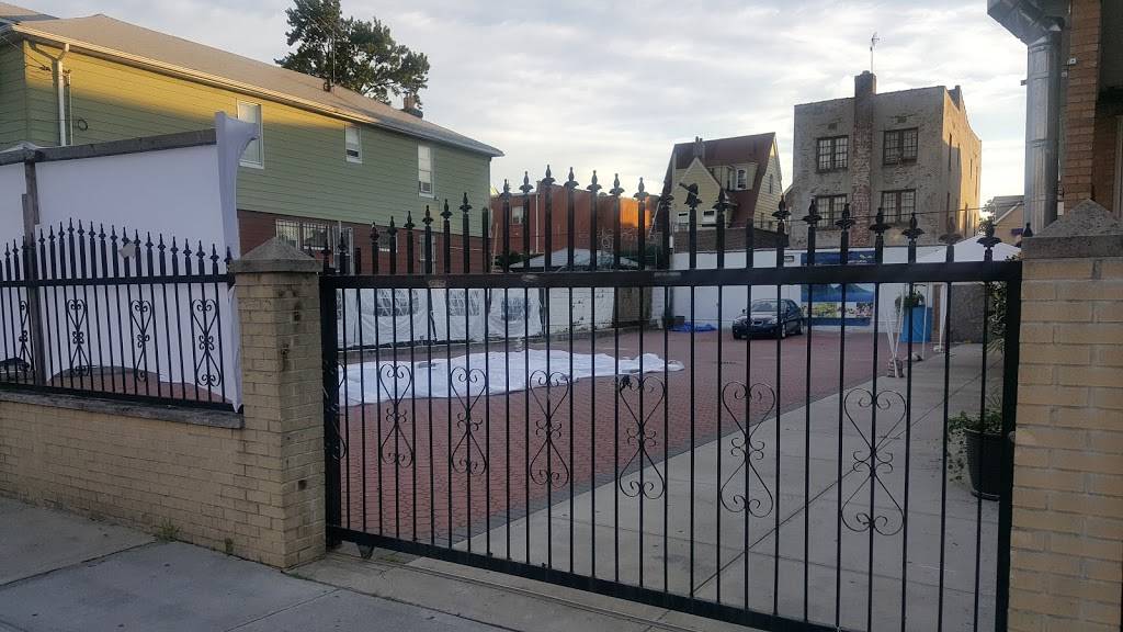 Topaze | restaurant | 428 E 48th St, Brooklyn, NY 11203, USA | 7186936328 OR +1 718-693-6328