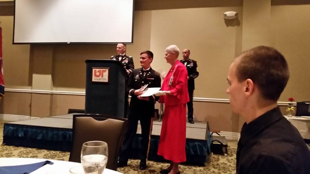 Chick-fil-A | restaurant | 133 Boling University Ctr, Martin, TN 38238, USA | 7318817772 OR +1 731-881-7772