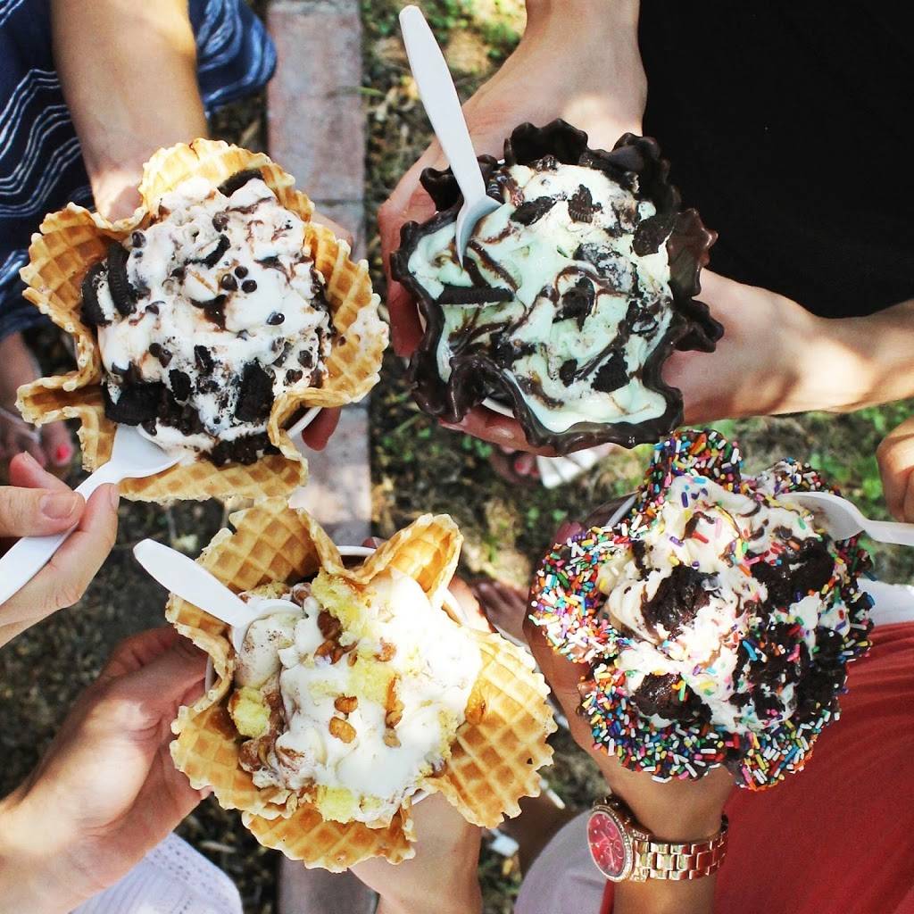 Cold Stone Creamery | bakery | 10101 Twin Rivers Road C2, At the Columbia Mall, #102, Columbia, MD 21044, USA | 4435455041 OR +1 443-545-5041