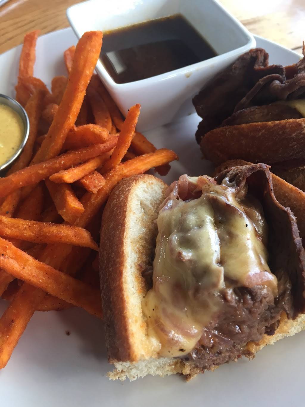 The Vig Uptown | restaurant | 6015 N 16th St, Phoenix, AZ 85014, USA | 6026331187 OR +1 602-633-1187