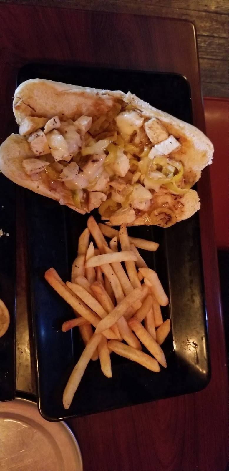 7 West Bar & Grill | restaurant | 7 W Broadway, Trenton, IL 62293, USA | 6182247771 OR +1 618-224-7771