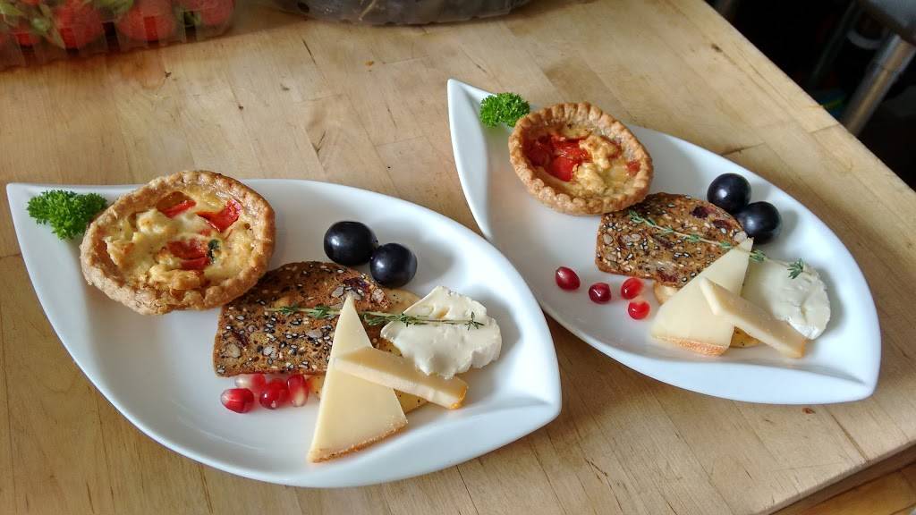 t-buds | restaurant | 3343 Yonge St Fl 2, Toronto, ON M4N 2M4, Canada | 6473523624 OR +1 647-352-3624