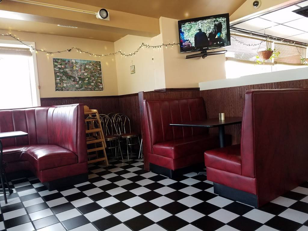 Pizza Village | restaurant | 71 Lake Shore Dr W, Dunkirk, NY 14048, USA | 7163667521 OR +1 716-366-7521