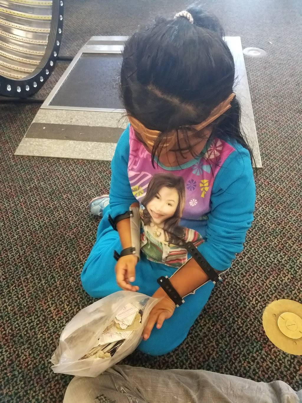 Chuck E. Cheeses | restaurant | 1541 Bay Area Blvd, Webster, TX 77598, USA | 2813329780 OR +1 281-332-9780