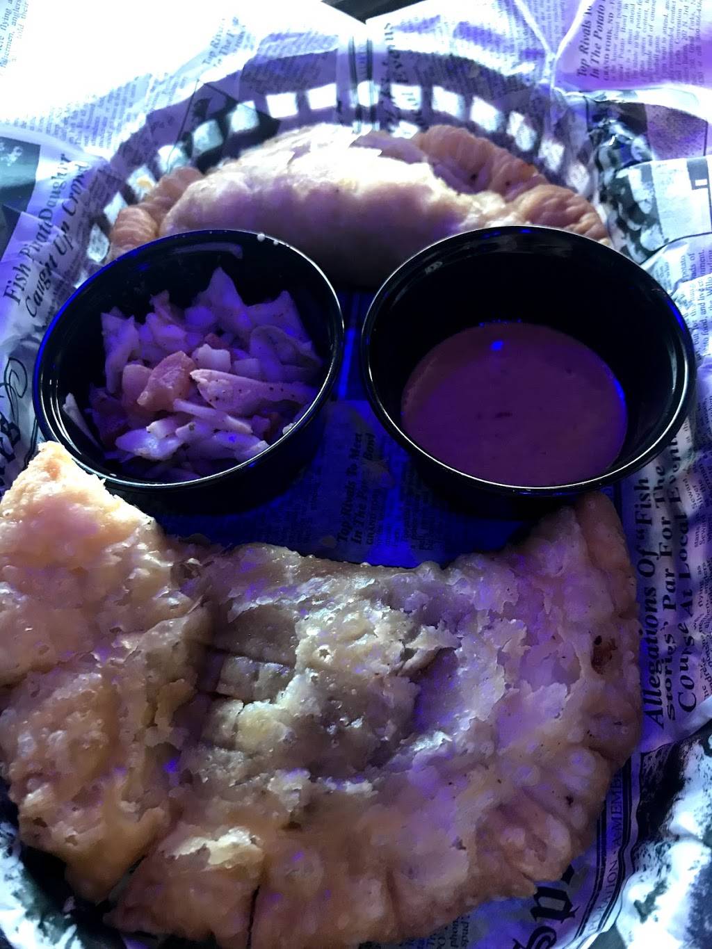 The Village Pub | restaurant | 923 N Broadway, North Massapequa, NY 11758, USA | 5167989699 OR +1 516-798-9699