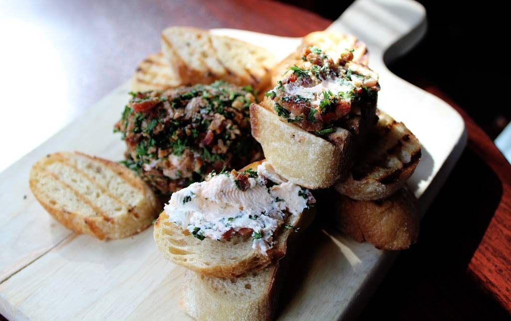 Lizzie McNeills | restaurant | 400 N McClurg Ct, Chicago, IL 60611, USA | 3124671992 OR +1 312-467-1992