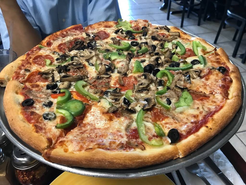 Giovannis New York Pizzeria | restaurant | 1127 Lawrence Expy, Sunnyvale, CA 94089, USA | 4087344221 OR +1 408-734-4221