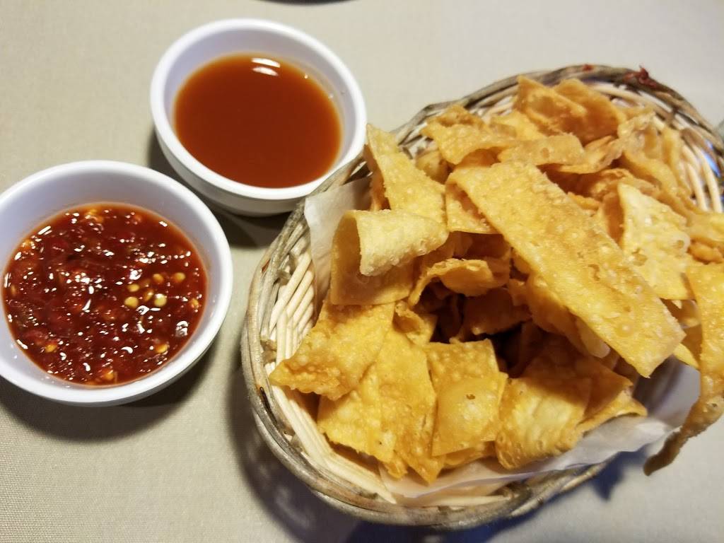 Grand Panda | restaurant | 23802 Lyons Ave, Newhall, CA 91321, USA | 6612531898 OR +1 661-253-1898