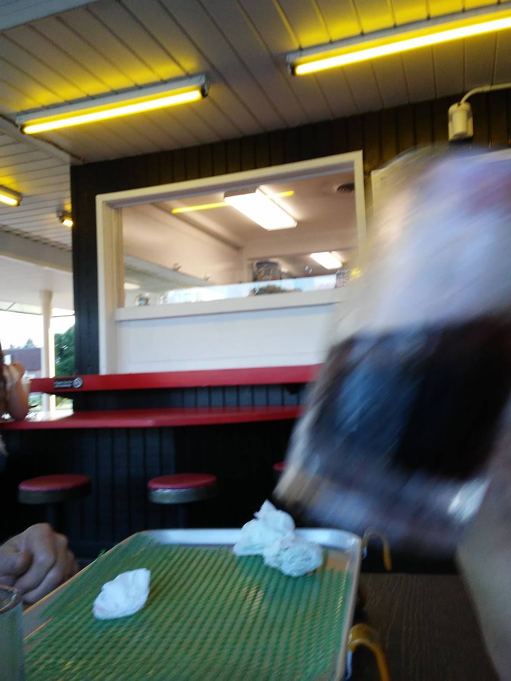 Fundays, The Root Beer Stand | restaurant | 1345 4th St NW, New Philadelphia, OH 44663, USA | 3303438856 OR +1 330-343-8856