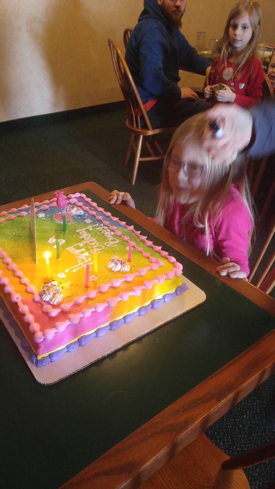 Monicals Pizza | restaurant | 500 Ottawa Rd, Paxton, IL 60957, USA | 2173794835 OR +1 217-379-4835