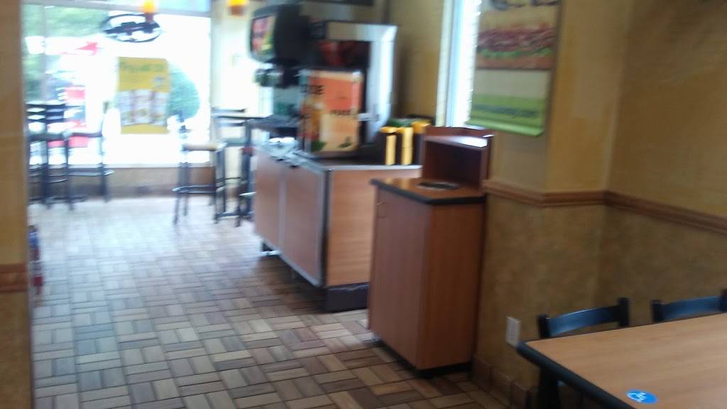 Subway | restaurant | 302 Hampton Ave, Pickens, SC 29671, USA | 8648786287 OR +1 864-878-6287