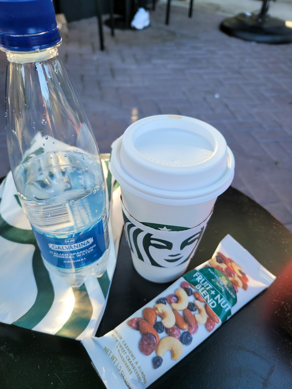 Starbucks | cafe | 2145 S University Dr, Davie, FL 33324, USA | 9544240341 OR +1 954-424-0341