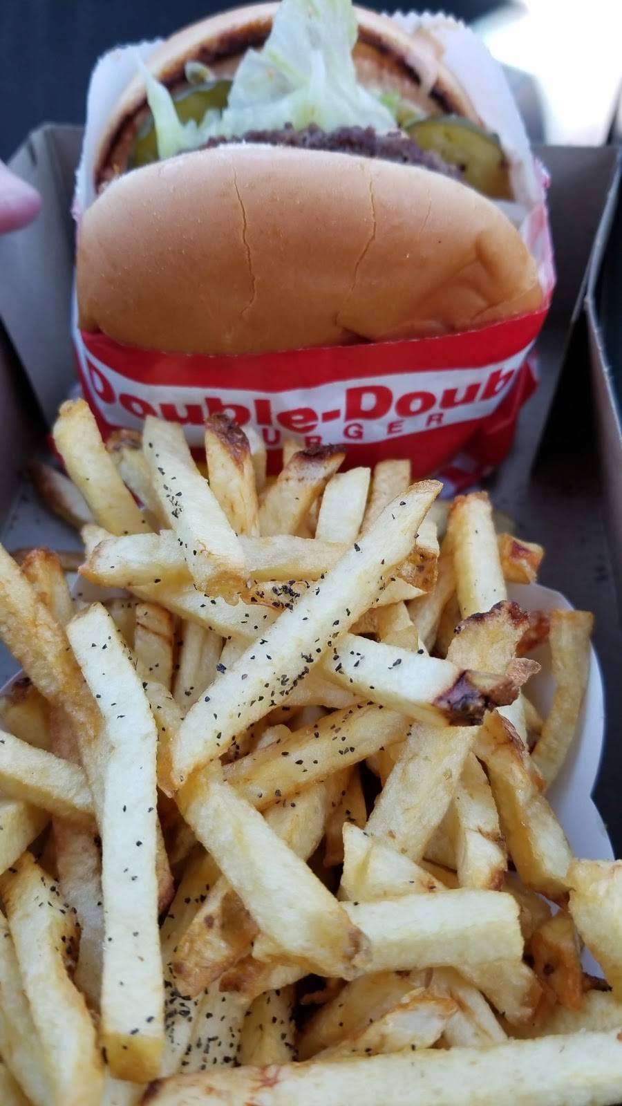 In-N-Out Burger | restaurant | 5820 Bellflower Blvd, Lakewood, CA 90713, USA | 8007861000 OR +1 800-786-1000