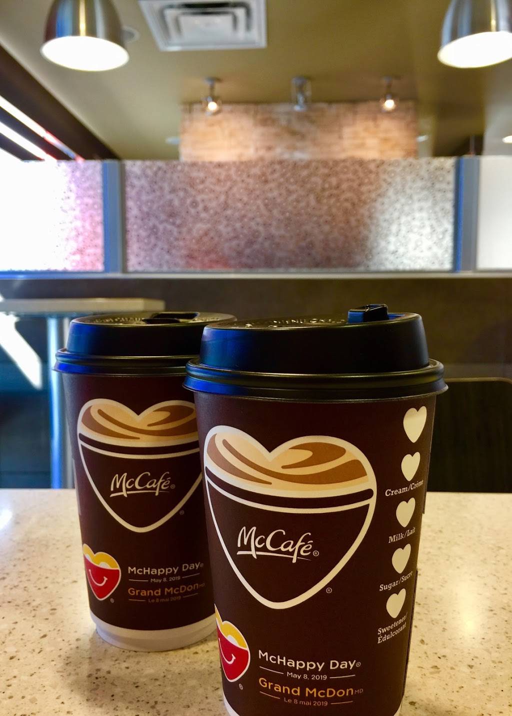 McDonalds | cafe | 4840 Wyandotte St E, Windsor, ON N8Y 1H7, Canada | 5199440896 OR +1 519-944-0896