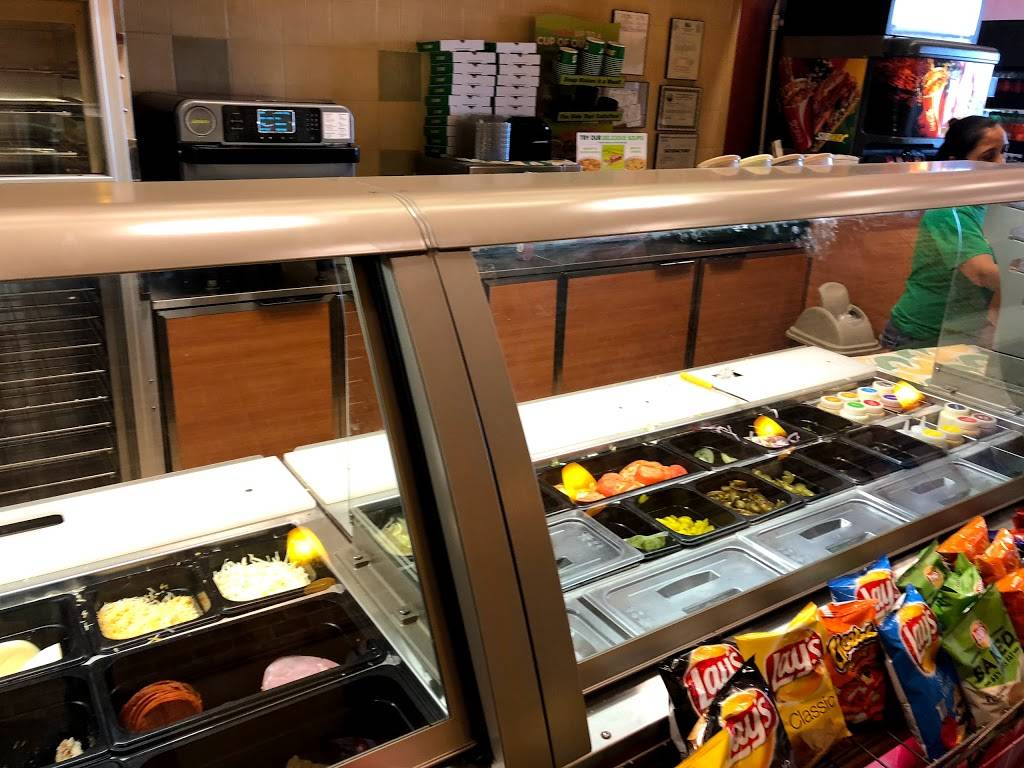 Subway | restaurant | 118 Durham Ave, South Plainfield, NJ 07080, USA | 9087541496 OR +1 908-754-1496