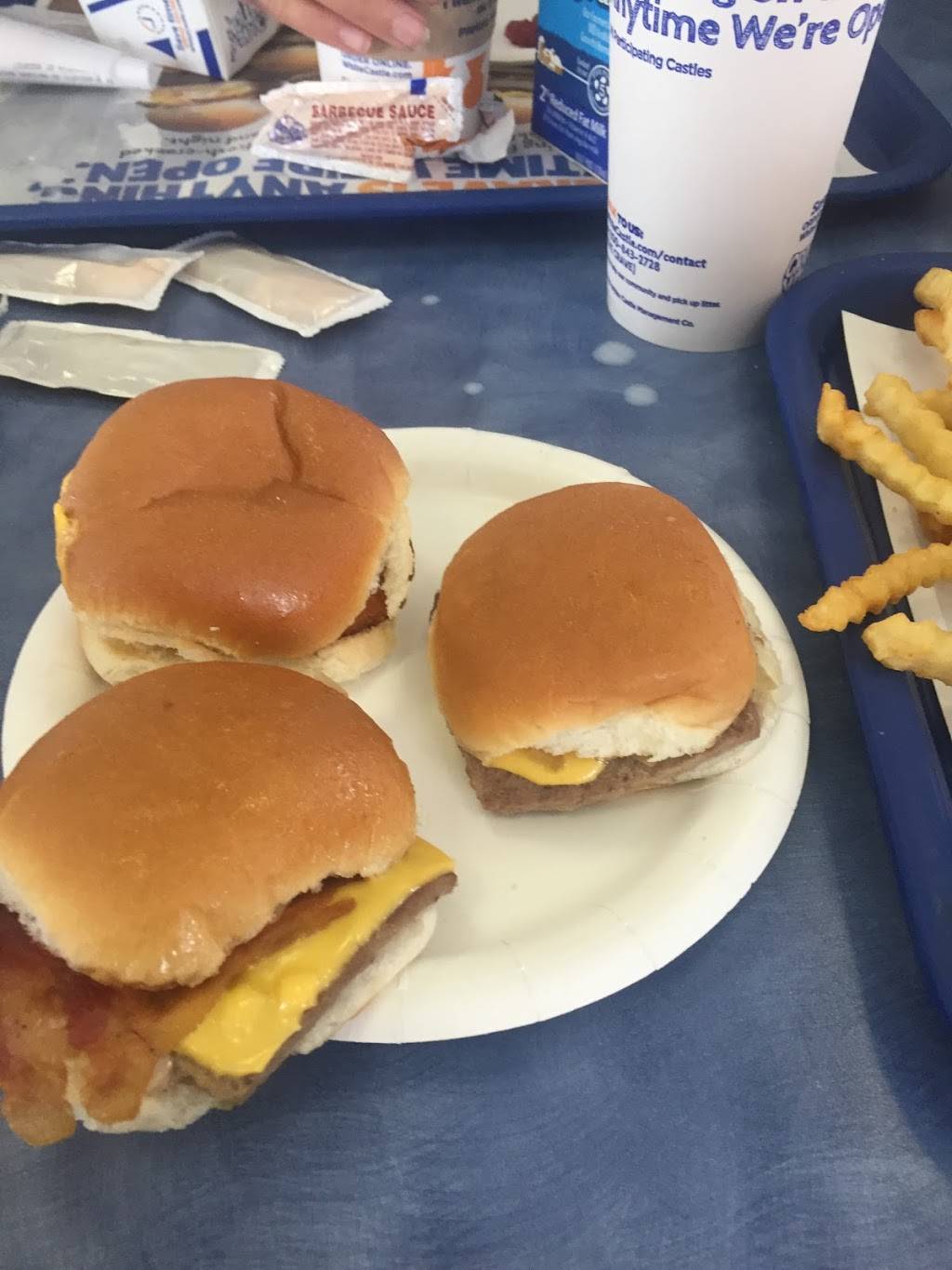 White Castle | restaurant | 4340 S US Hwy 41, Terre Haute, IN 47802, USA | 8122355100 OR +1 812-235-5100