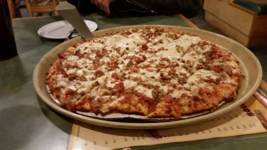 Pizza King | restaurant | 1727 W Lake St, Warsaw, IN 46580, USA | 5742695464 OR +1 574-269-5464