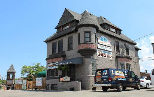Zs Villa | restaurant | 42 Piquette Ave, Detroit, MI 48202, USA | 3138742680 OR +1 313-874-2680