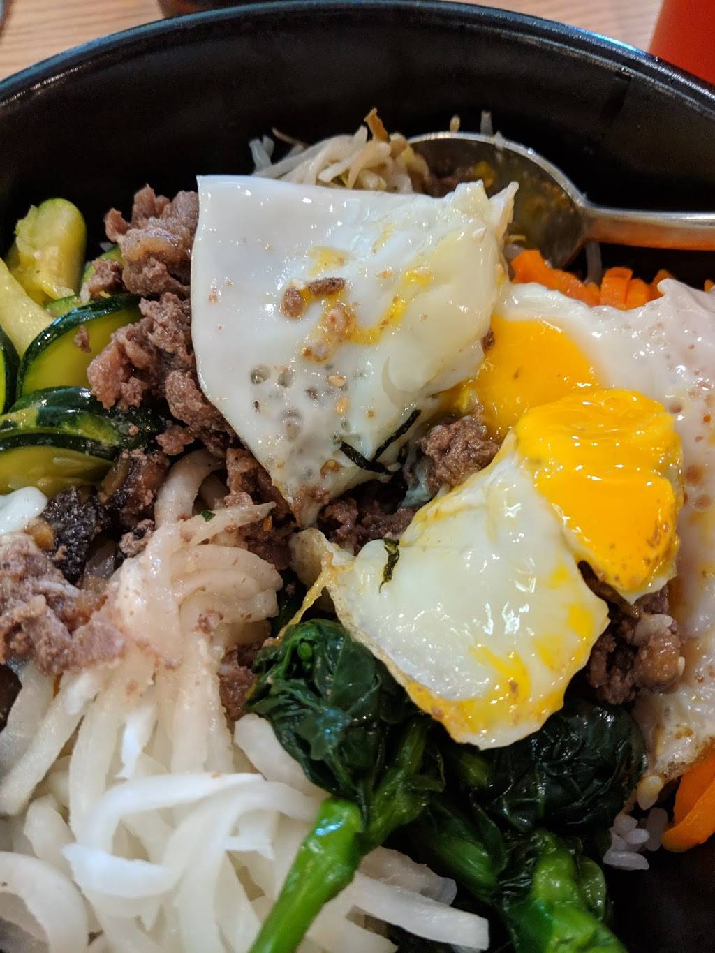 Nuri Village | restaurant | 160 University Ave W, Waterloo, ON N2L 3E9, Canada | 5198853022 OR +1 519-885-3022