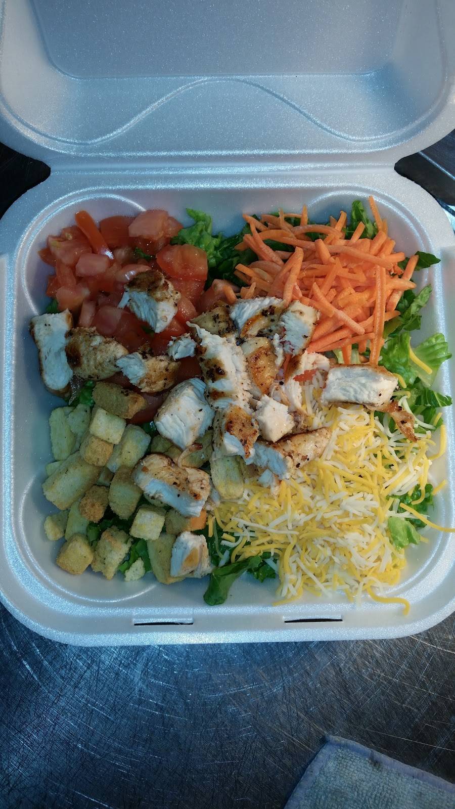 Rooster King Fried Chicken | restaurant | 216 NW Broad St E, Fairburn, GA 30213, USA | 7707743366 OR +1 770-774-3366