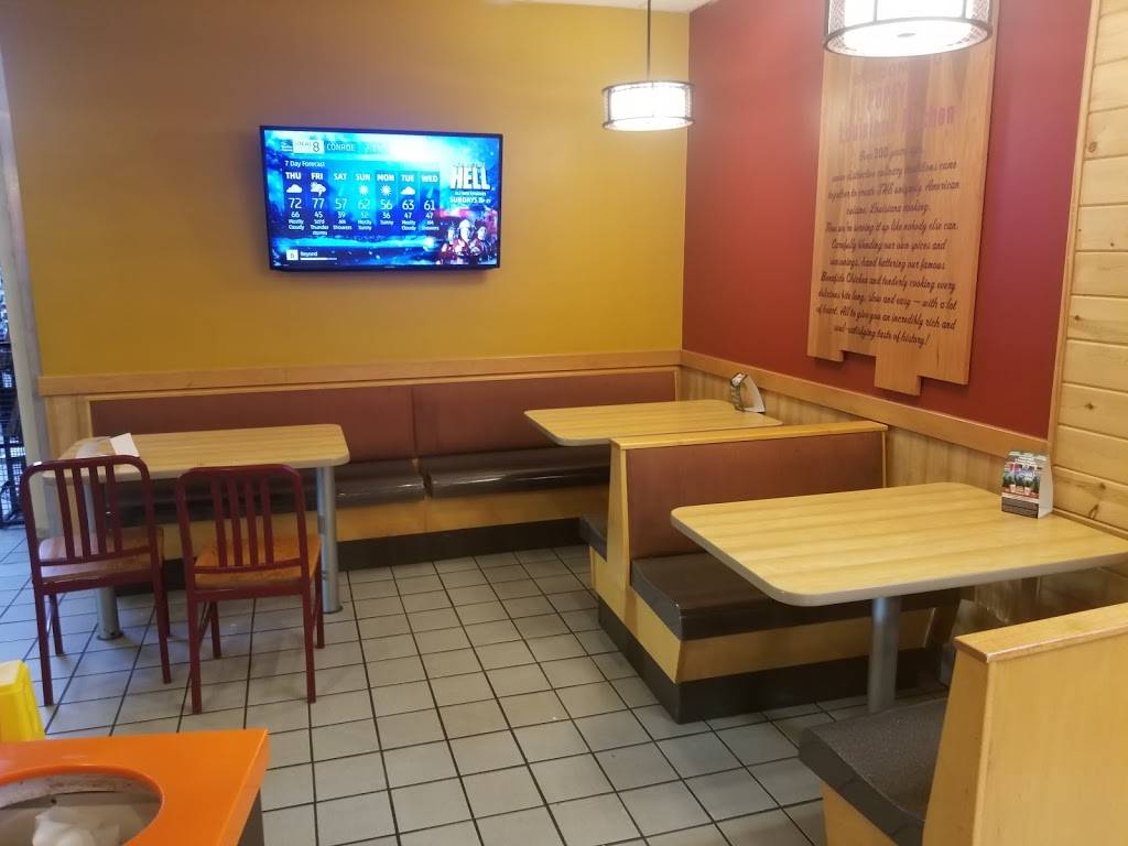 Popeyes Louisiana Kitchen | restaurant | 1000 W Montgomery St, Willis, TX 77318, USA | 9368560081 OR +1 936-856-0081