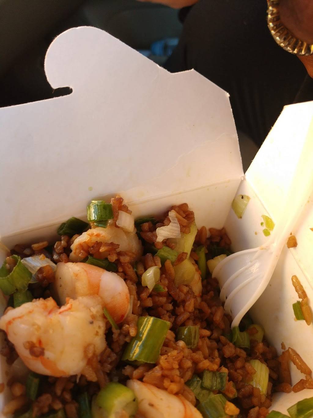 China House | restaurant | 1400 Kingshighway, East St Louis, IL 62204, USA | 6188741033 OR +1 618-874-1033