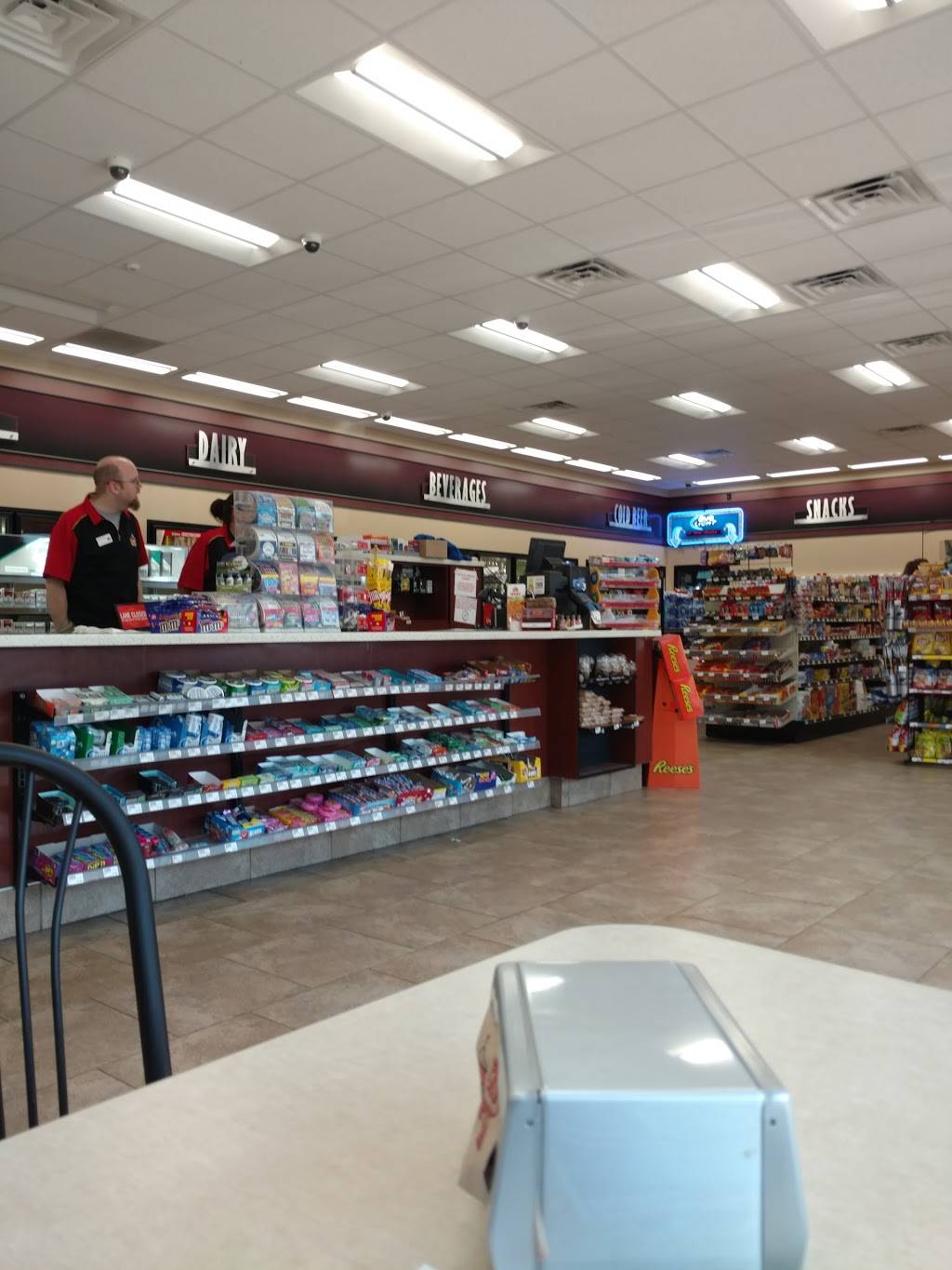 Caseys | meal takeaway | 406 Arizona Ave, Holton, KS 66436, USA | 7853642459 OR +1 785-364-2459