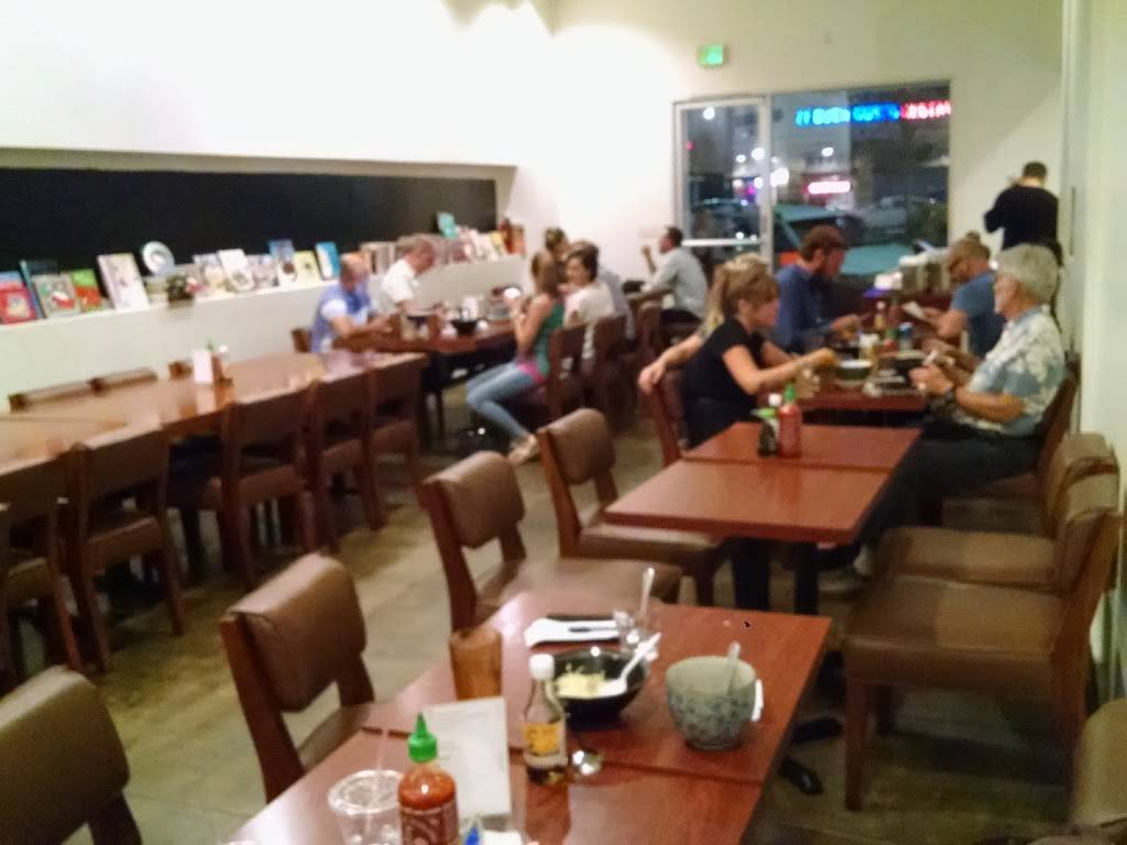 Viet Noodle Bar | restaurant | 3133 Glendale Blvd, Los Angeles, CA 90039, USA | 3239061575 OR +1 323-906-1575