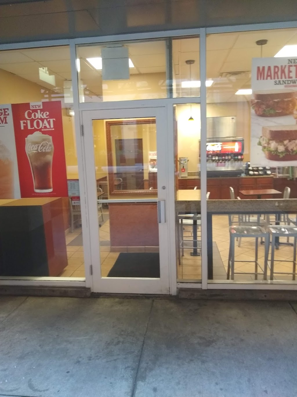 Arbys | meal takeaway | 5 N Wells St, Chicago, IL 60606, USA | 3123451771 OR +1 312-345-1771