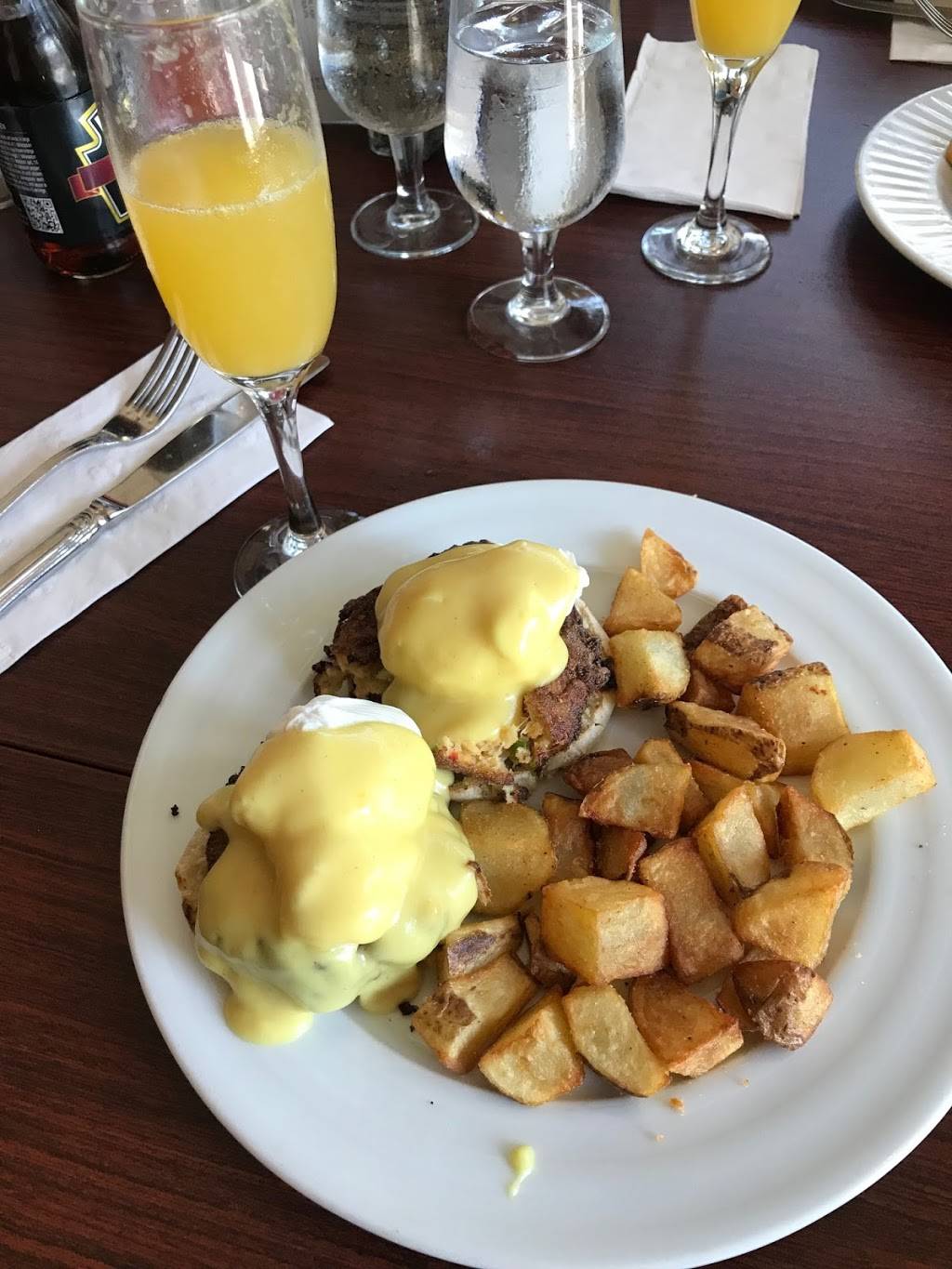 Across the Pond | restaurant | 1732 Connecticut Ave NW, Washington, DC 20009, USA | 2022324800 OR +1 202-232-4800