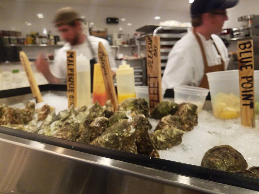 District Table & Bar | restaurant | 4665 SE Dixie Hwy, Stuart, FL 34997, USA | 7723248357 OR +1 772-324-8357