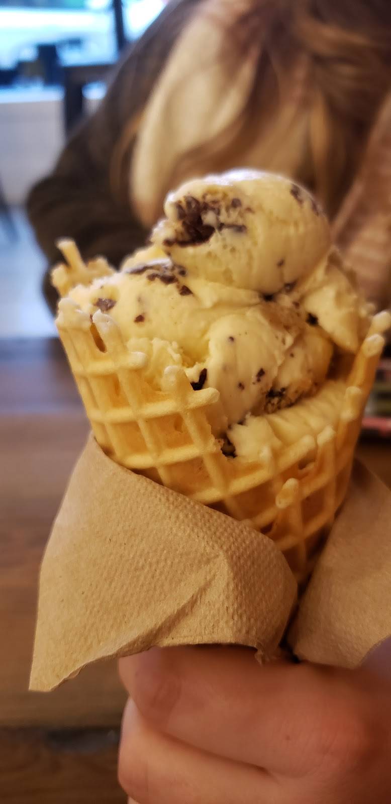 Milk & Sugar Scoop Shoppe | restaurant | 2027 W Franklin St Unit B, Evansville, IN 47712, USA | 8126021423 OR +1 812-602-1423