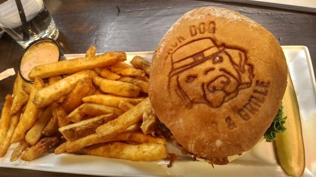 Black Dog Bar and Grille | restaurant | 146 Park Rd, Putnam, CT 06260, USA | 8609280501 OR +1 860-928-0501