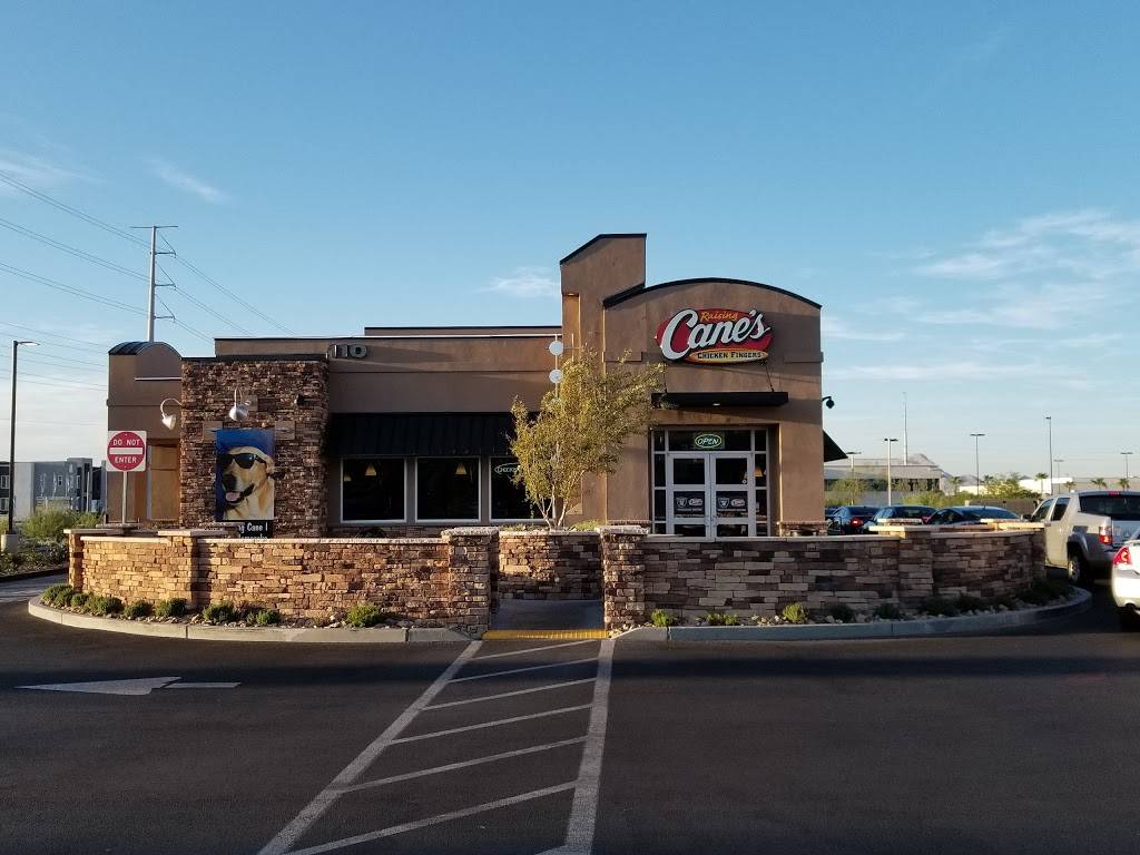 Raising Canes Chicken Fingers | meal takeaway | 110 N Stephanie St, Henderson, NV 89074, USA | 7029712388 OR +1 702-971-2388