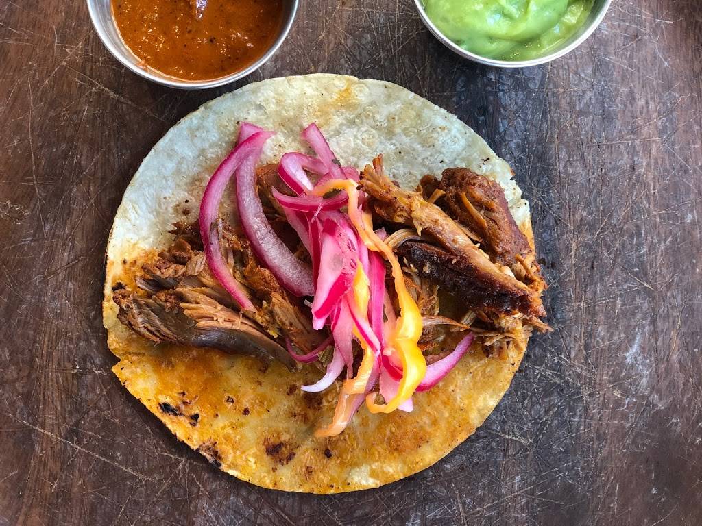 Hola Tacos | restaurant | 12102 Madison Ave, Lakewood, OH 44107, USA | 2168014666 OR +1 216-801-4666