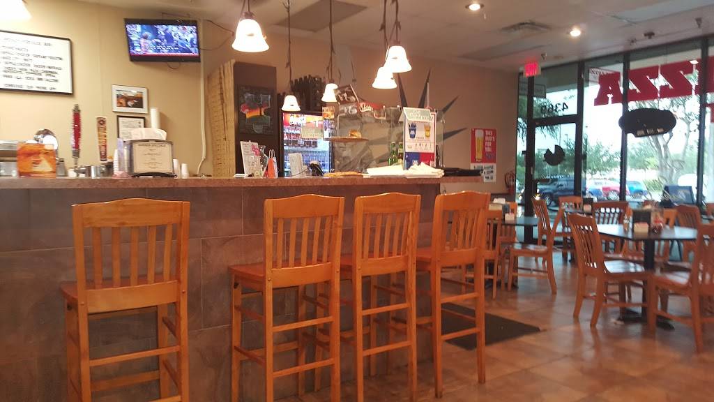 Roccos Pizza | restaurant | 4369 Commercial Way, Spring Hill, FL 34607, USA | 3525961500 OR +1 352-596-1500
