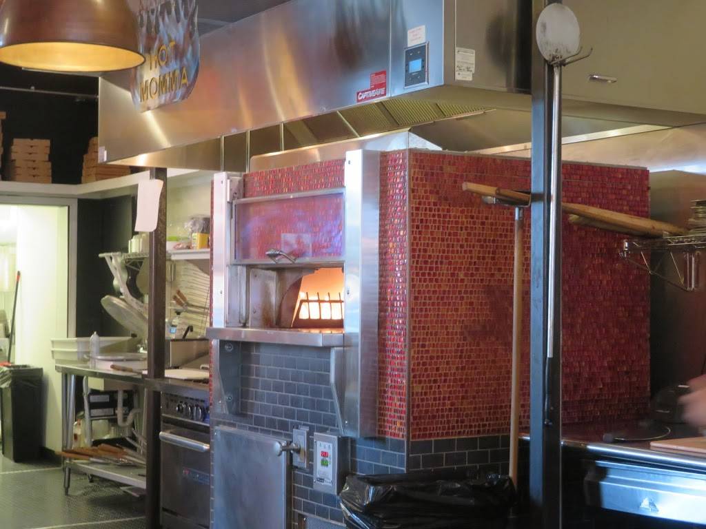 CRAVE Pasta - Pizza - Pub | restaurant | 148 W Main St, Gaylord, MI 49735, USA | 9897484848 OR +1 989-748-4848