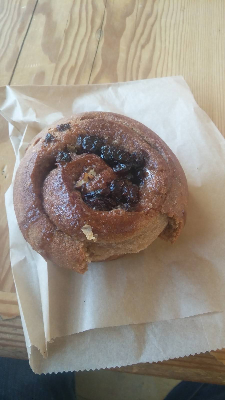 Good Earth Natural Foods | restaurant | 720 Center Blvd, Fairfax, CA 94930, USA | 4154540123 OR +1 415-454-0123