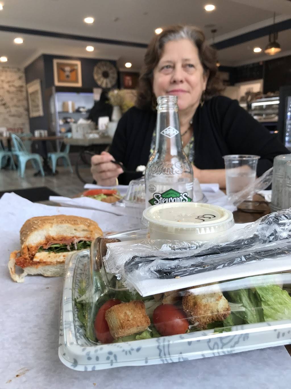 Eat Your Heart Out Cafe & Gourmet Market | restaurant | 587 Main St, Falmouth, MA 02540, USA | 5083887911 OR +1 508-388-7911