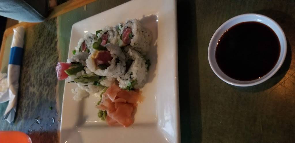 Spikes Beach Grill | restaurant | 310 Eastlake Dr, Warsaw, IN 46580, USA | 5743723224 OR +1 574-372-3224