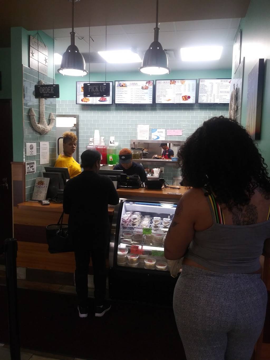 Captain Jays Fish & Chicken | restaurant | 22711 Kelly Road ste c ste c, Eastpointe, MI 48021, USA | 5867773474 OR +1 586-777-3474