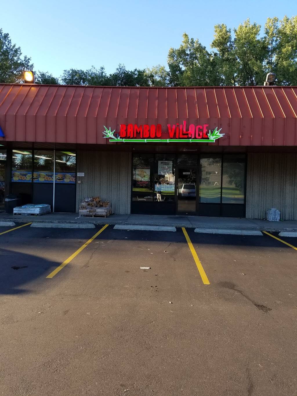 Bamboo Village Restaurant | restaurant | 11880 Round Lake Blvd NW, Coon Rapids, MN 55433, USA | 7634217772 OR +1 763-421-7772