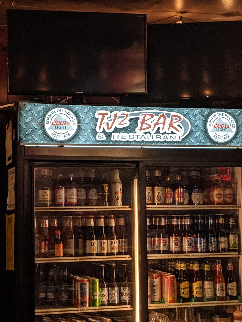 Tjz Bar and Restaurant | restaurant | 311 E 4th St, Colton, SD 57018, USA | 6054463487 OR +1 605-446-3487