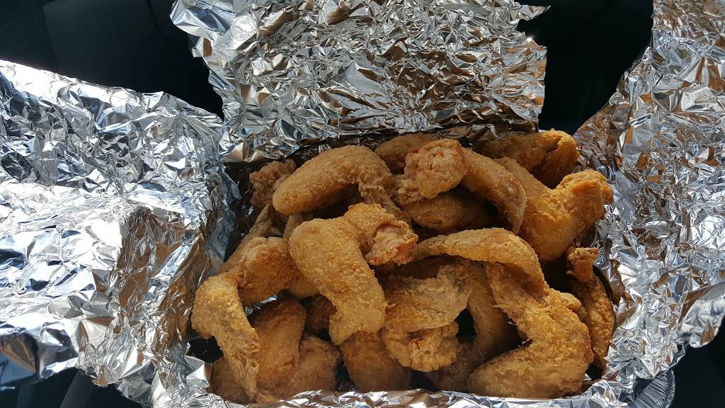 The Blue Store | restaurant | 12222 Plank Rd, Baton Rouge, LA 70811, USA | 2254483600 OR +1 225-448-3600